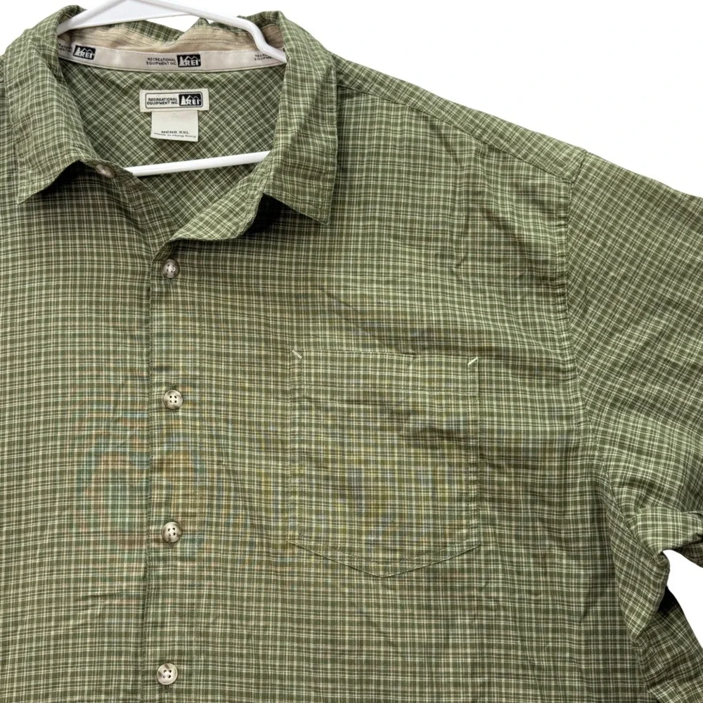 REI Button Front Camp Shirt Mens XXL Green Plaid Cotton Pocket Outdoors